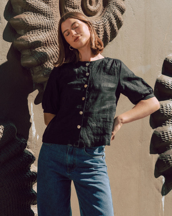BACK RUCHED TOP - Global Fashion House